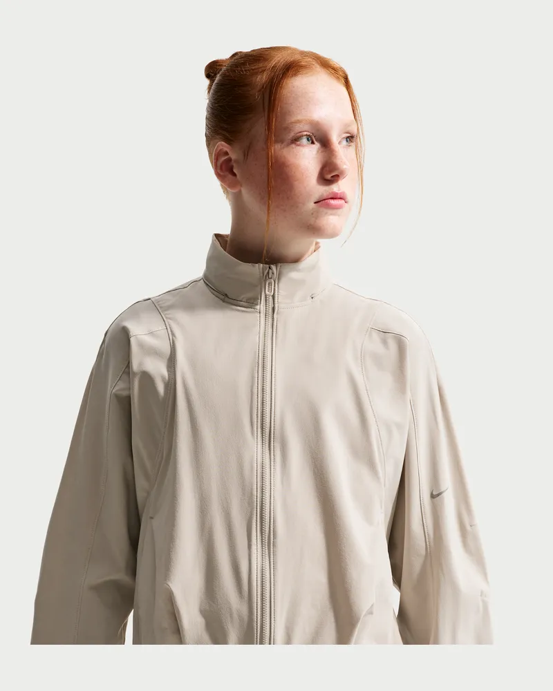 Nike MAVN wasserabweisende Webjacke mit UV-Schutz für Mädchen - Braun Braun