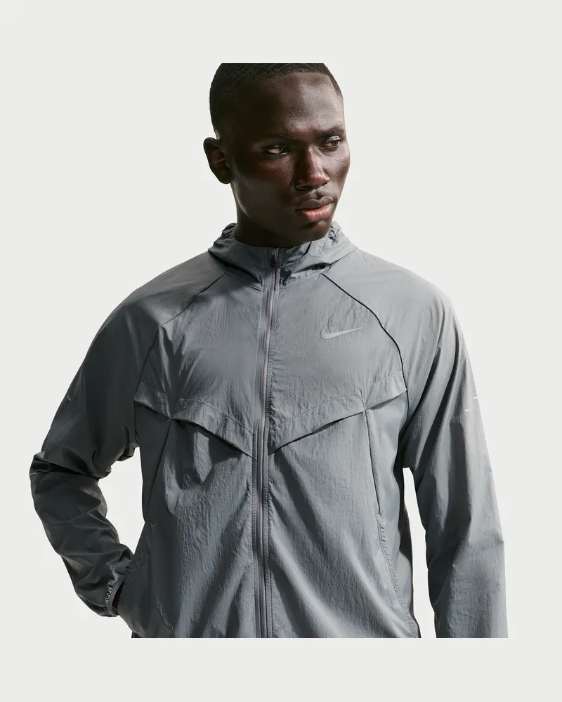 Nike Stride Repel-Laufjacke mit UV-Schutz (Herren) - Grau Grau