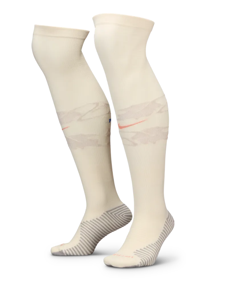 Nike FFF Strike Away kniehohe Fußballsocken mit  Dri-FIT-Technologie - Braun Braun