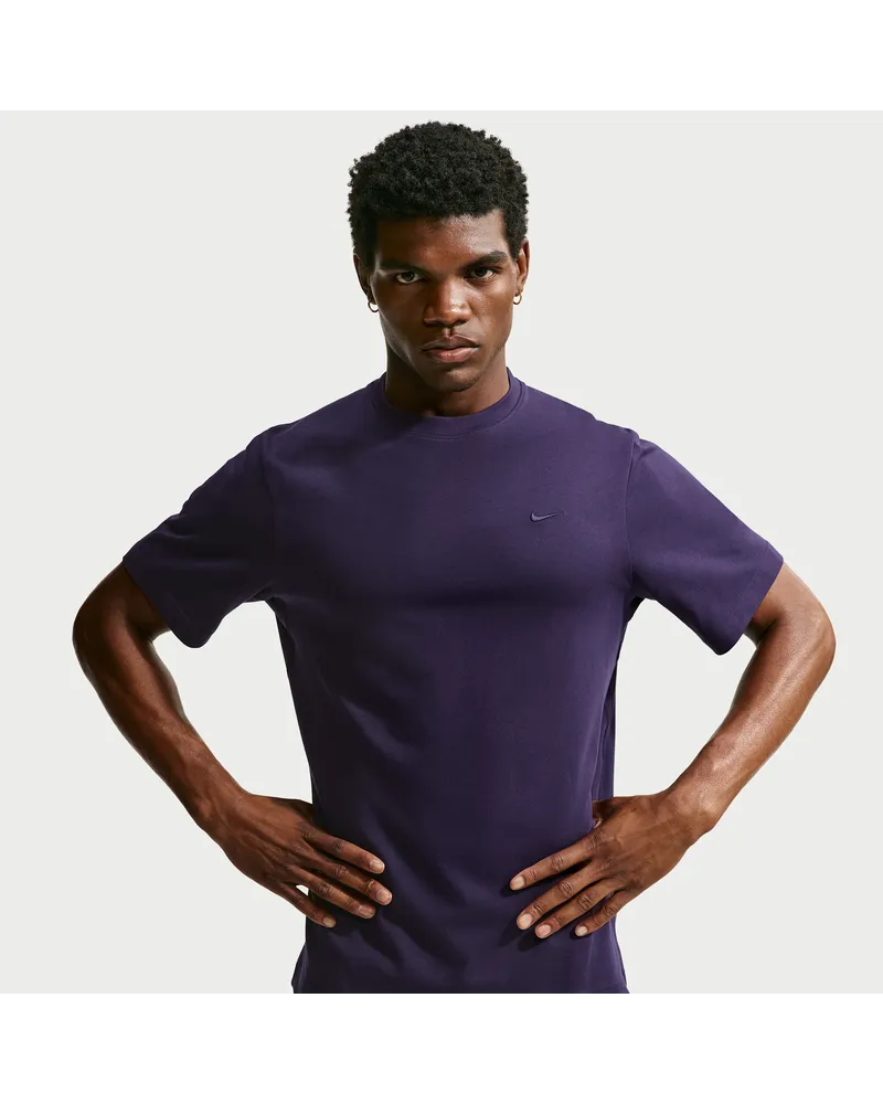 Nike Primary vielseitiges Nike Dri-FIT Kurzarm-Oberteil für Herren - Lila Lila