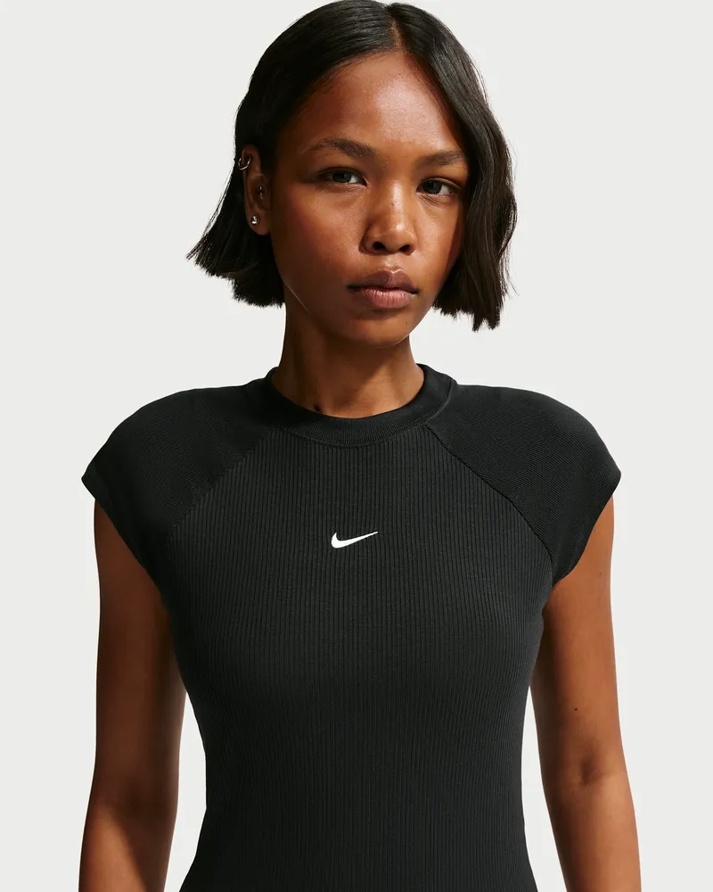 Nike Chill Knit kurzärmliges, eng geschnittenes Ripp-Oberteil (Damen) - Schwarz Schwarz