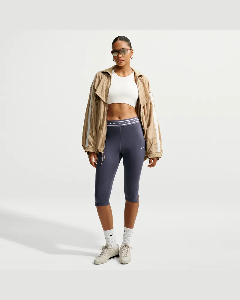 Nike Chill Jersey eng anliegende Capri-Leggings mit hohem Bund (Damen) - Grau Grau