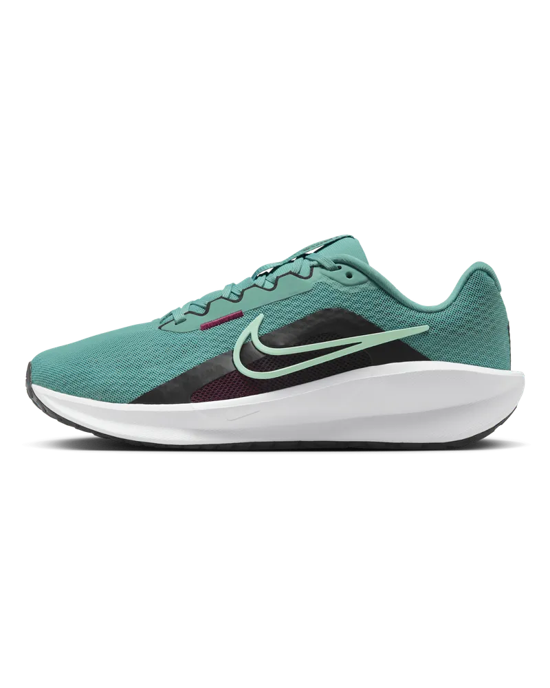 Nike Downshifter 13 Straßenlaufschuh für Damen - Grün Grün