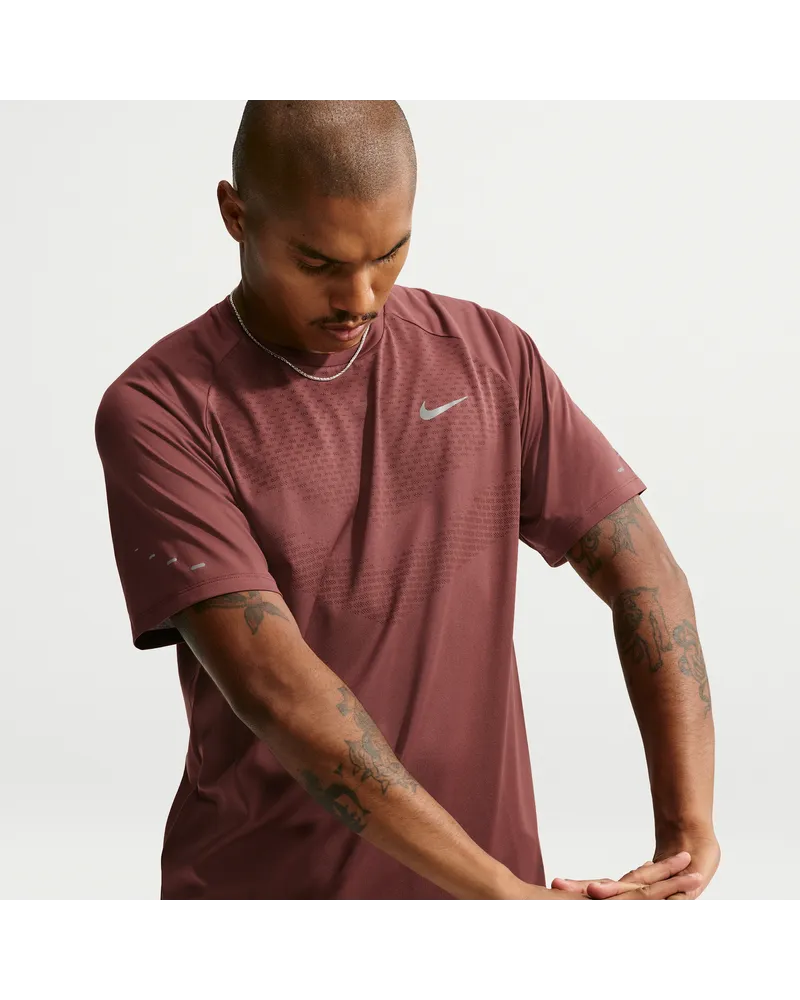 Nike Stride Dri-FIT ADV Kurzarm-Laufoberteil (Herren) - Braun Braun