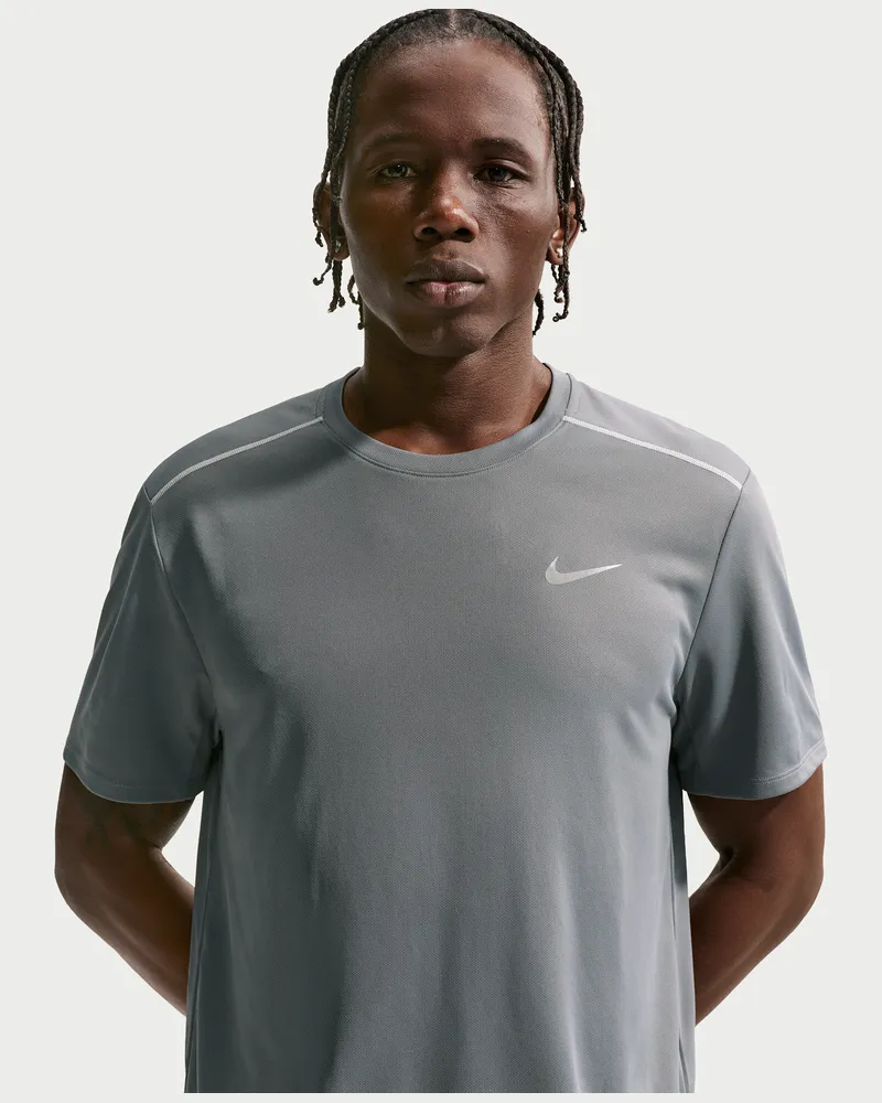 Nike Miler Dri-FIT Kurzarm-Laufoberteil mit UV-Schutz (Herren) - Grau Grau