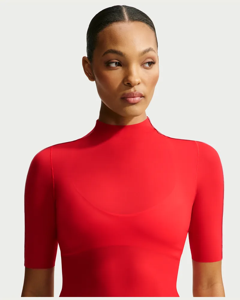 Nike SKIMS Weightless Kurzarm-T-Shirt (Damen) - Rot Rot