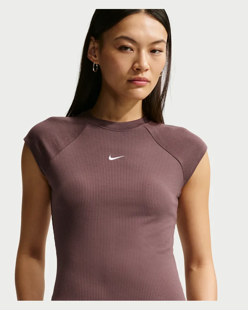Nike Chill Knit kurzärmliges, eng geschnittenes Ripp-Oberteil (Damen) - Lila Lila