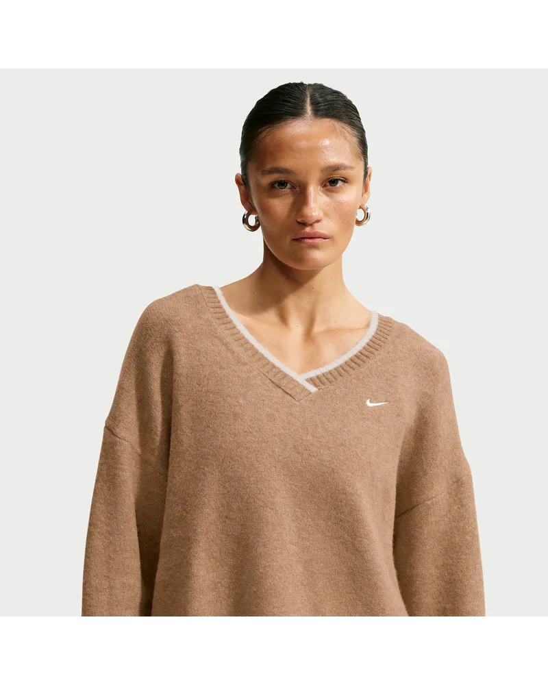 Nike Chill Knit weiter Pullover mit V-Ausschnitt (Damen) - Braun Braun