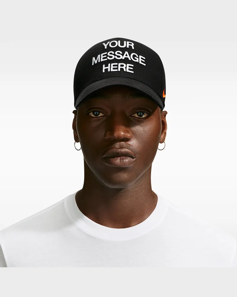 Nike Rise strukturierte Cap in A-Form "Your Message Here" - Schwarz Schwarz