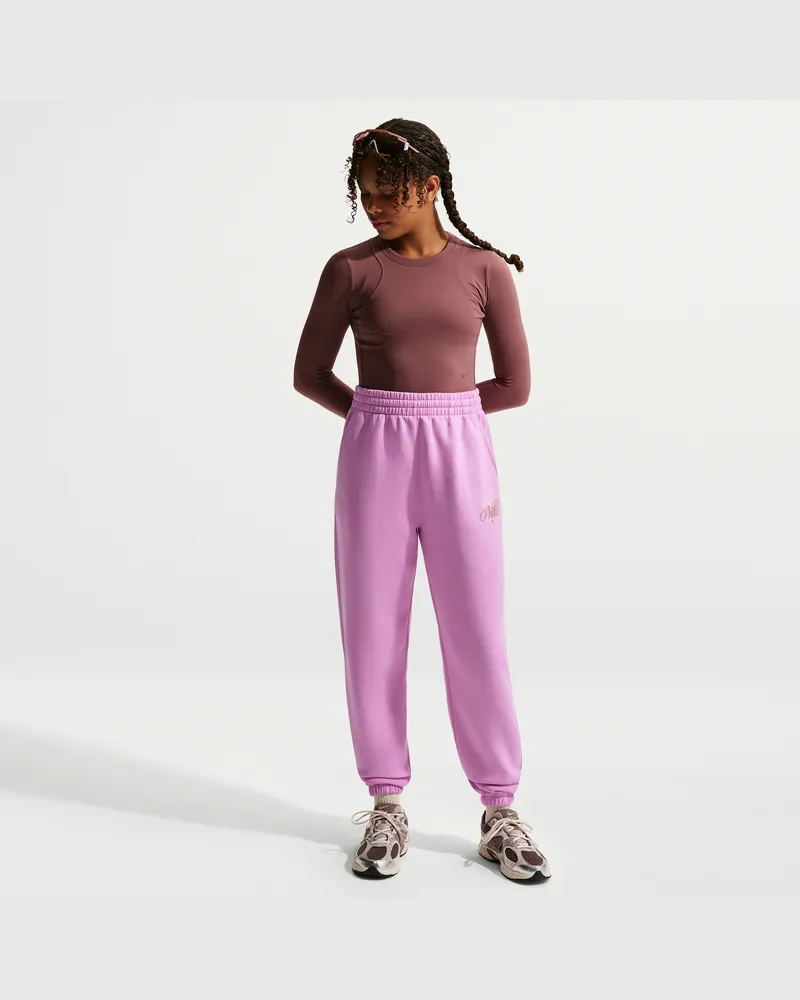 Nike Club Fleece lockere Hose mit Grafik (Mädchen) - Lila Lila