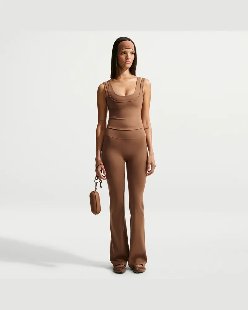 Nike SKIMS Matte Leggings mit schmaler Passform, hohem Bund und ausgestelltem Bein (Damen) - Braun Braun