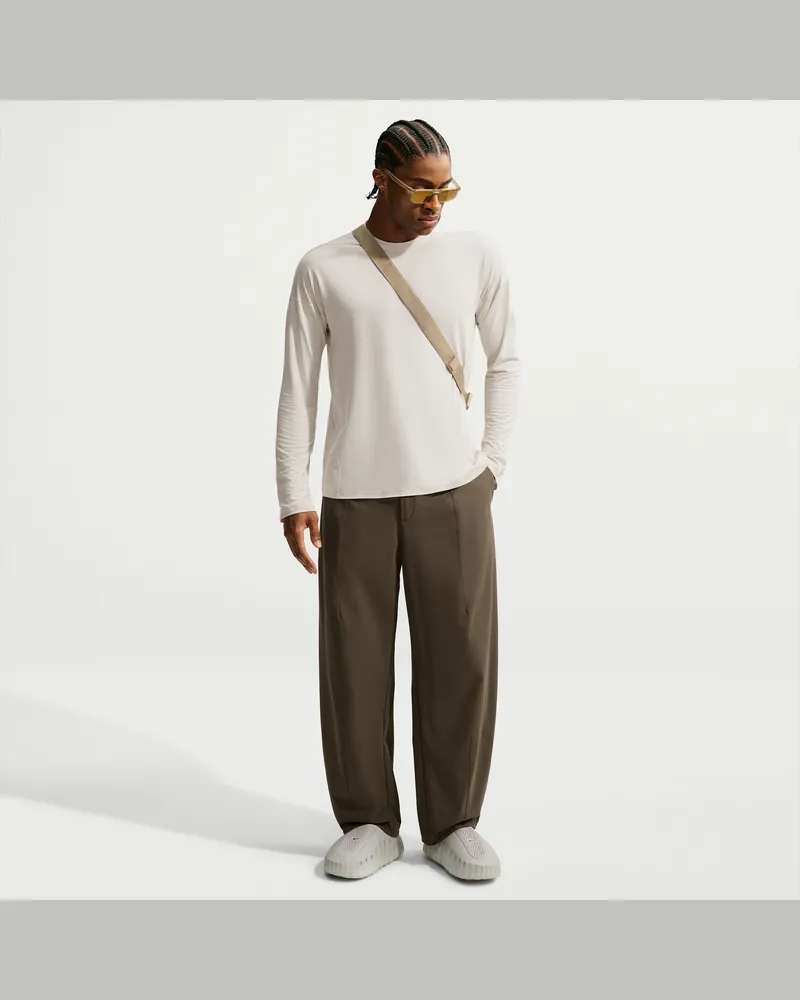Nike 24.7 PerfectStretch Dri-FIT Hose mit UV-Schutz und Barrel-Leg-Schnitt (Herren) - Braun Braun
