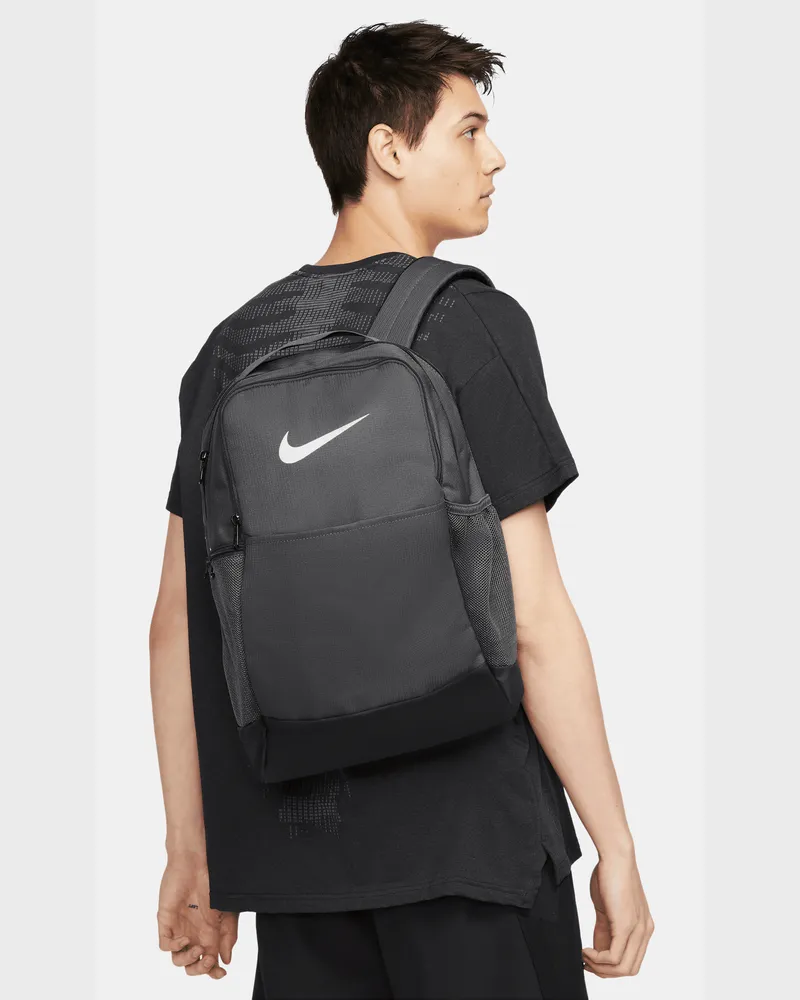 Nike Brasilia 9.5 Trainings-Rucksack (Medium, 24 l) - Grau Grau