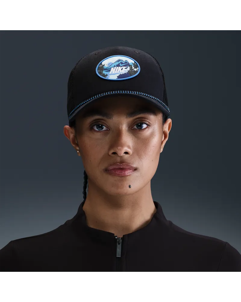 Nike Rise strukturierte Outdoor-Trucker-Cap - Schwarz Schwarz