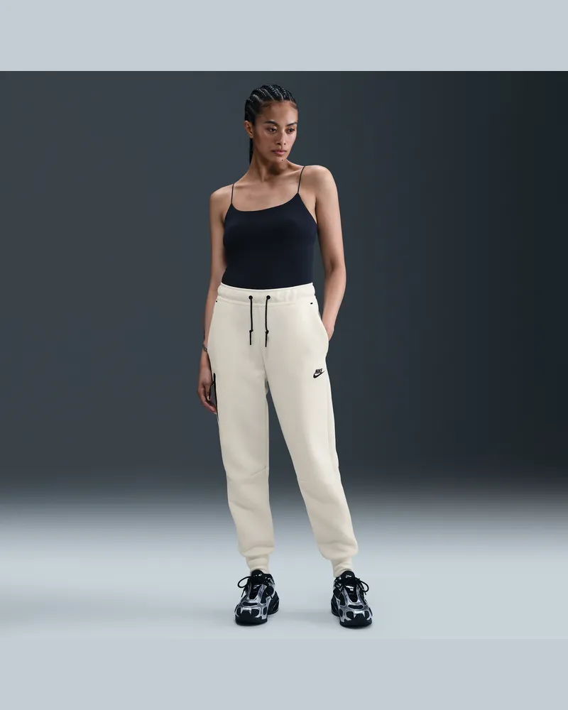 Nike Tech Fleece Jogginghose mit mittelhohem Bund für Damen - Weiß Weiß