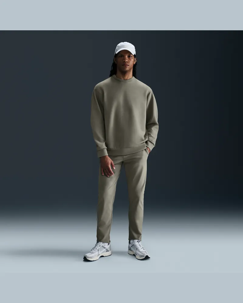 Nike 24.7 PerfectStretch Chinohose mit Dri-FIT-Technologie und schmaler Passform (Herren) - Grün Grün