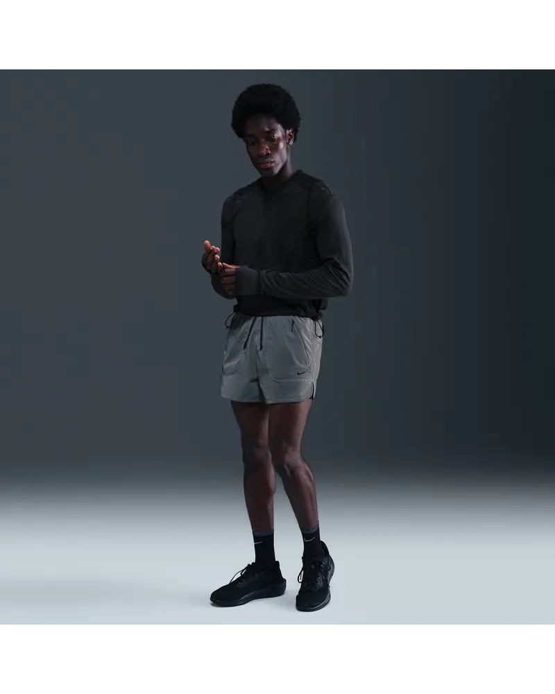 Nike reflektierende 2-in-1-Laufshorts (ca. 10 cm, Herren) - Schwarz Schwarz