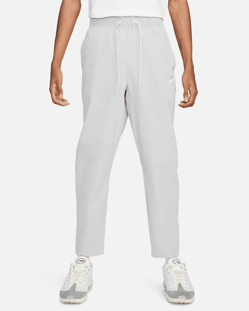 Nike Club schmal zulaufende Herrenhose aus Webmaterial - Grau Grau