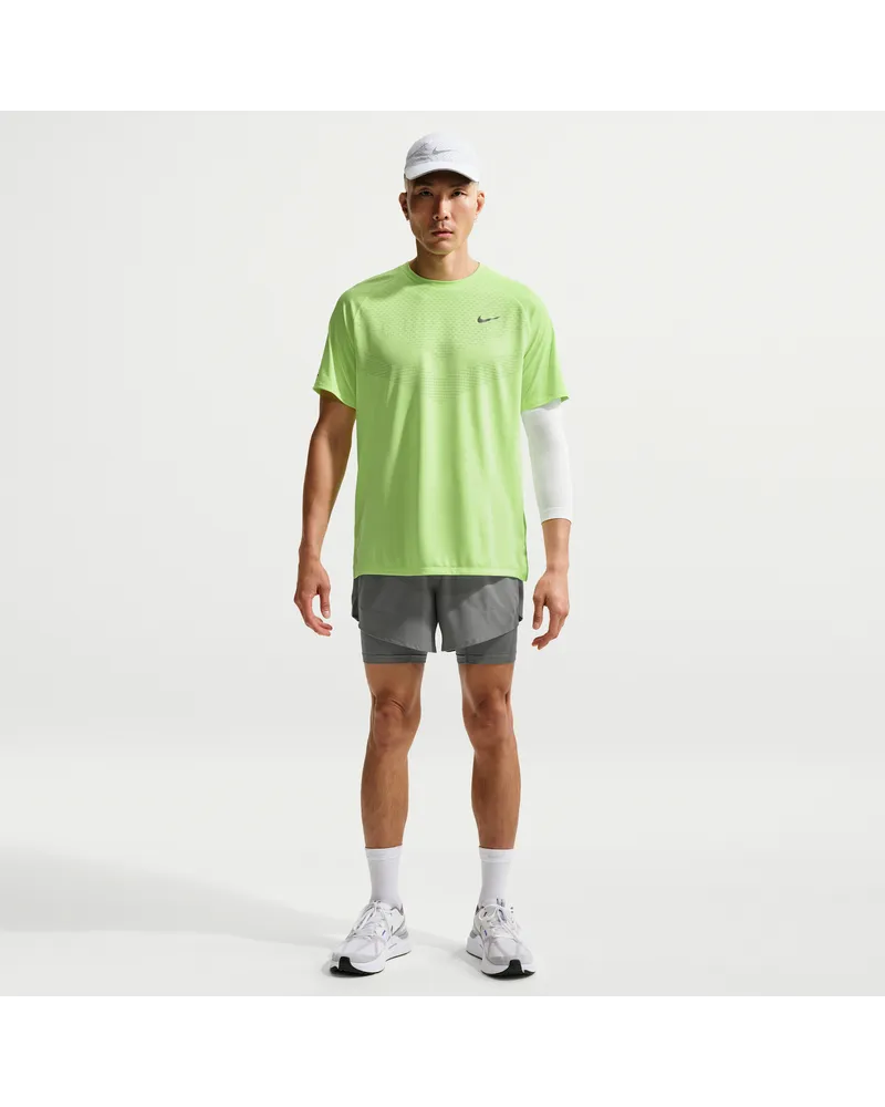 Nike Stride Dri-FIT Hybrid-Laufshorts für Herren (ca. 12,5 cm) - Grau Grau
