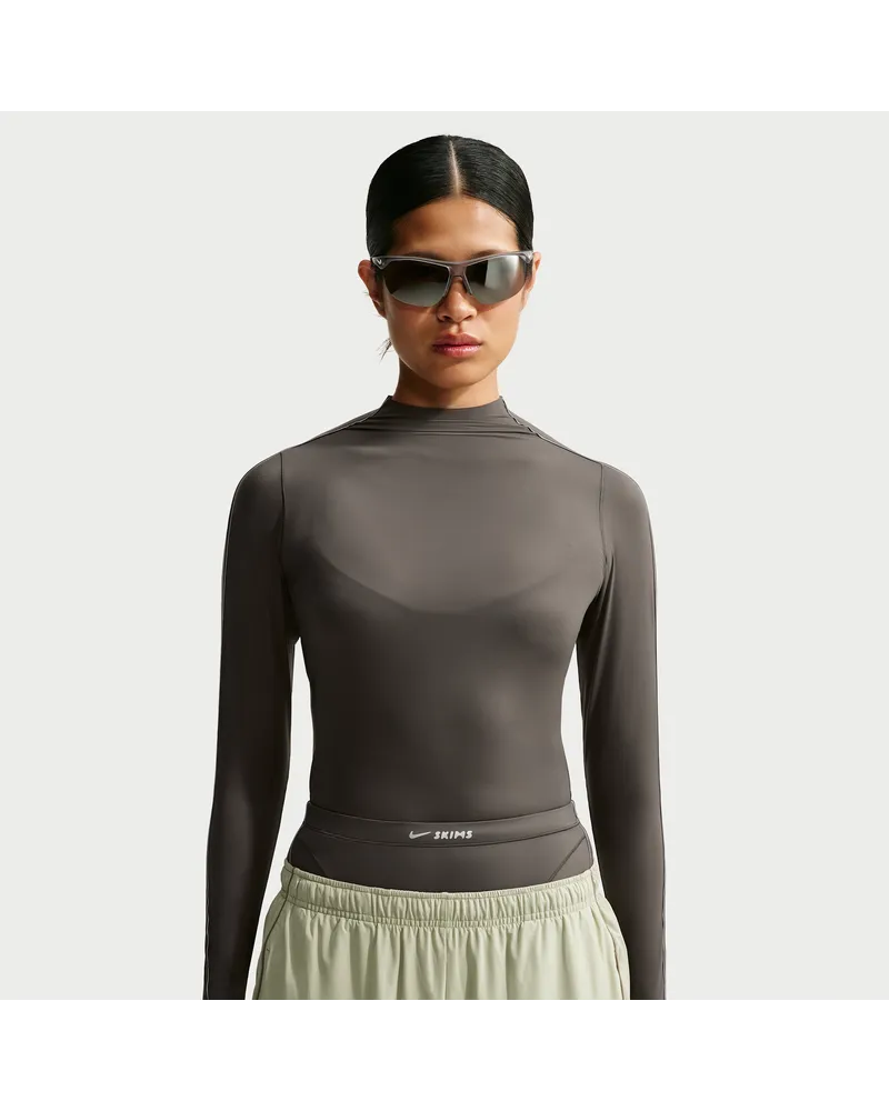 Nike SKIMS Weightless Longsleeve-Top mit Stehkragen (Damen) - Schwarz Schwarz