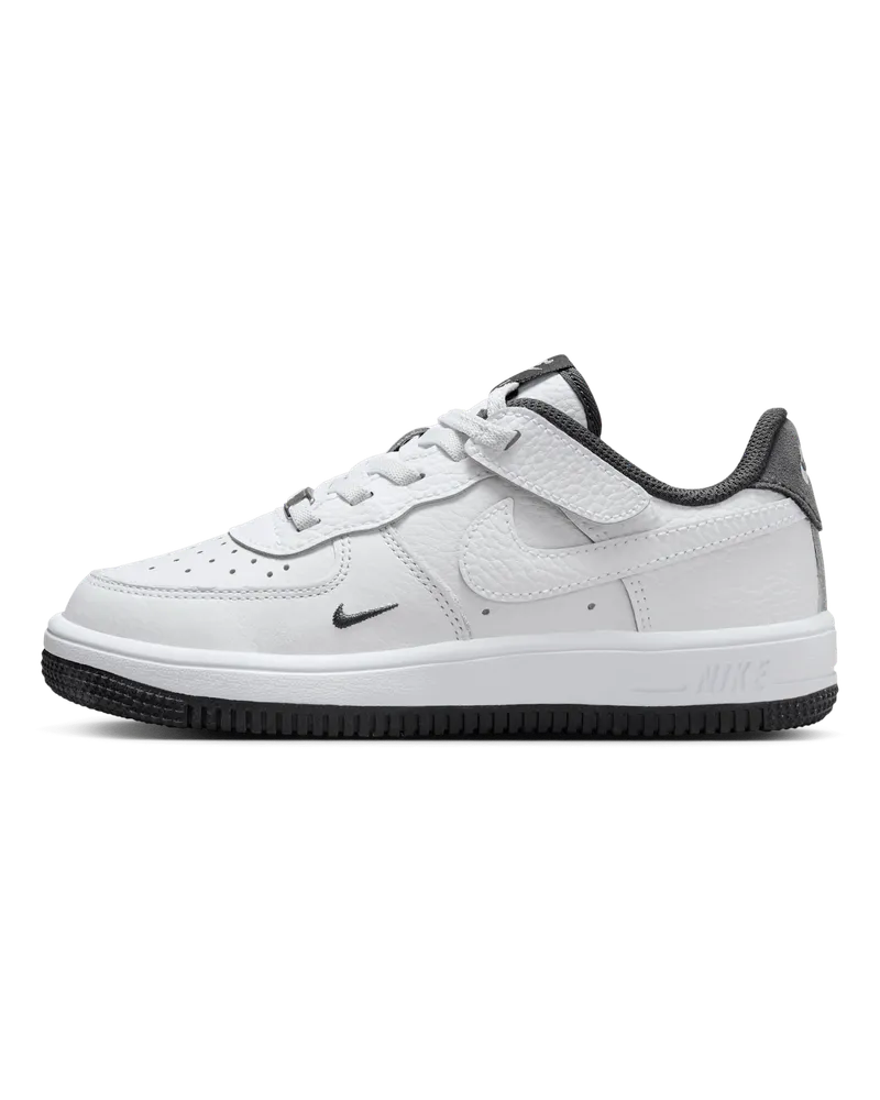 Nike Force 1 Low LV8 EasyOn Schuh (jüngere Kinder) - Weiß Weiß