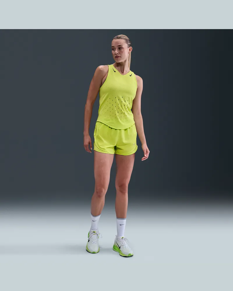 Nike Tempo Dri-Fit Laufshorts mit Innenslip und mittelhohem Bund (Damen) - Grün Grün
