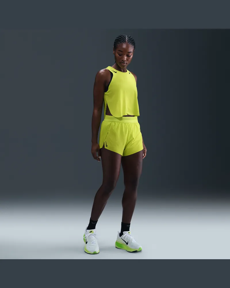 Nike AeroSwift Dri-FIT ADV Laufshorts mit mittelhohem Bund und Innenslip (Damen, ca. 7,5 cm) - Grün Grün
