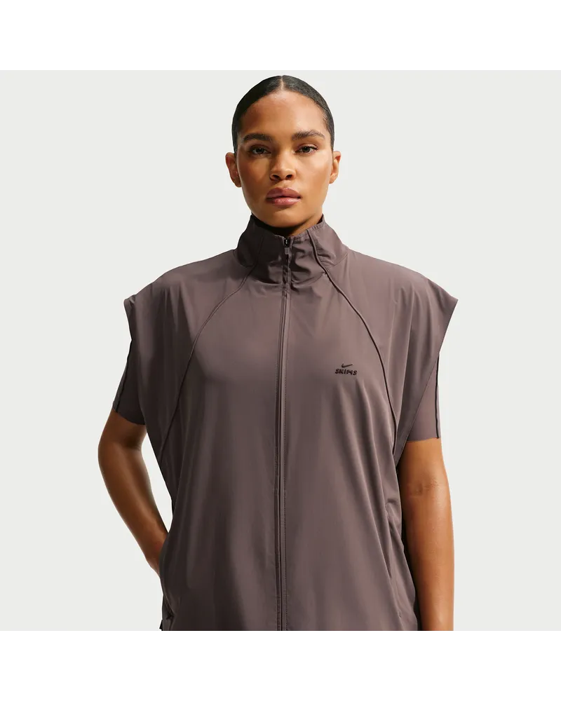 Nike SKIMS Stretch Nylon Oversize-Weste (Damen) - Braun Braun