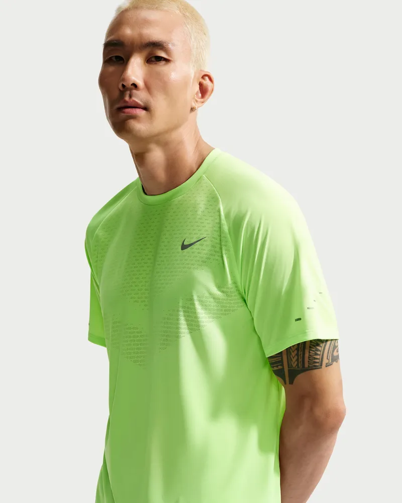 Nike Stride Dri-FIT ADV Kurzarm-Laufoberteil (Herren) - Grün Grün