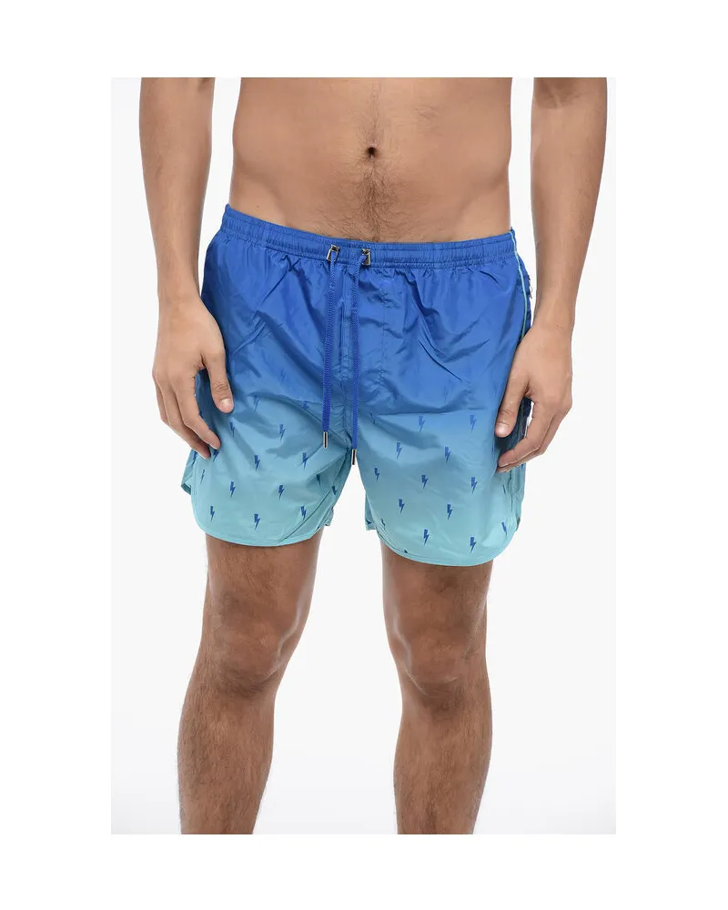 Neil Barrett BADESHORTS MIT SIEBDRUCK UND ALLOVER-BOLT Hellblau