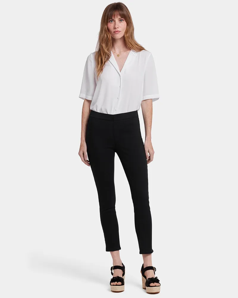 NYDJ not your daughter's Jeans  Ami Skinny Ankle Pull-On Jeans aus Soft-Contour Denim™ mit Seitenschlitzen Schwarz