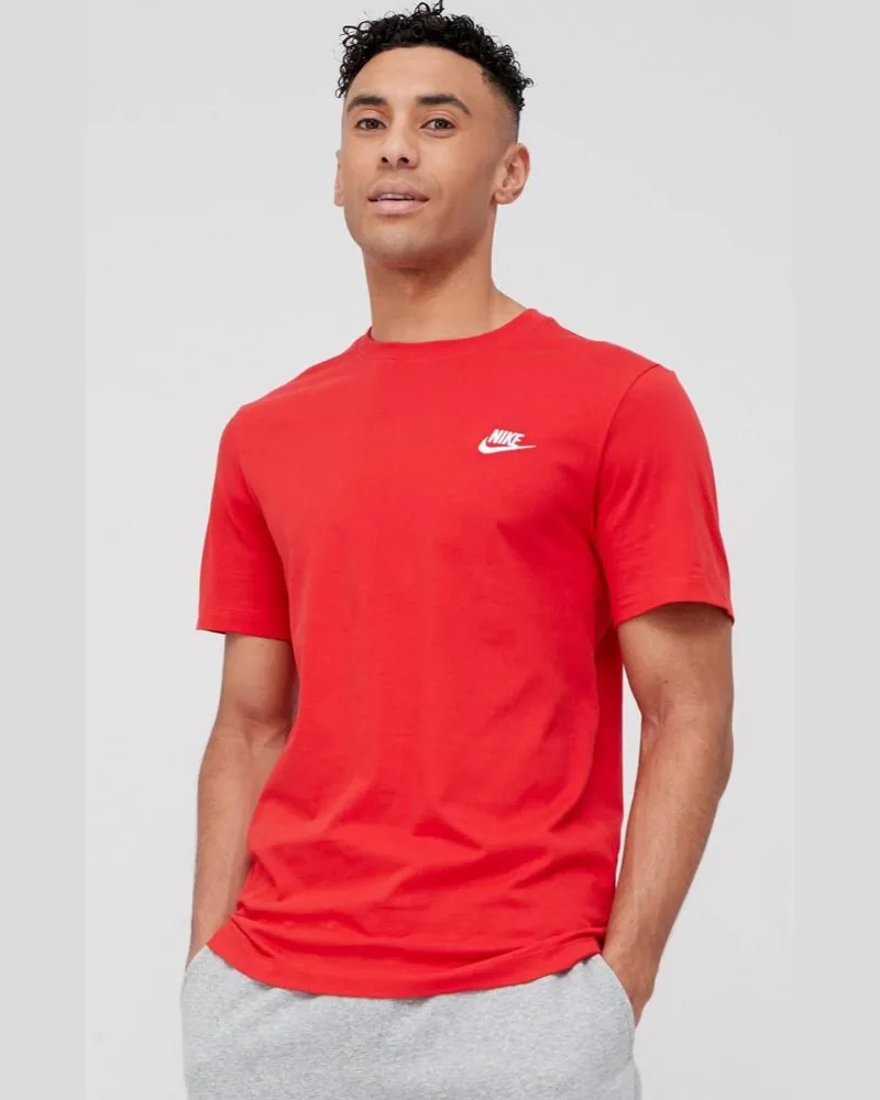 Nike Sportswear T Shirt Club in Rot Rot