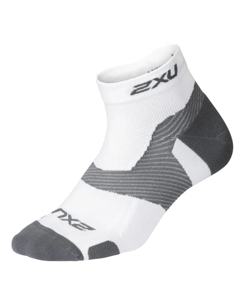 2XU Light Cush -Männer weiß/grau 1/4 Besatzungssocken Grau
