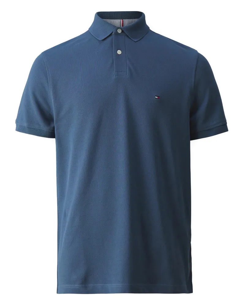 Tommy Hilfiger Herren-Poloshirt der Marke . Die Polos von Tommy Hilfiger sind aus Bio-Baumwolle und Elastan gefertigt und haben eine normale Passform. Die weiche Baumwolle sorgt für hohen Tragekomfort. Das Elastan sorgt für eine feine Dehnung des Stoffes.  Marke: Tommy HilfigerModellname: 1985 Regular PoloKategorie: Herren-PolosMaterialien: Bio-Baumwolle, ElastanFarbe: blau Blau