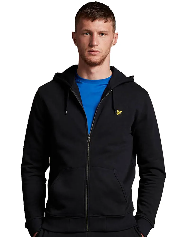 Lyle & Scott Der  Kapuzenpullover mit Reißverschluss gehört zu unserer Essentials-Reihe und ist ein zuverlässiger Kapuzenpullover, der zu jedem Freizeitoutfit passt. Er besteht aus 100 % Baumwolle und hat eine Kapuze mit Kordelzug, Seitentaschen, einen durchgehenden Markenreißverschluss sowie gerippte Bündchen und Saum. Auch in Übergrößen erhältlich Schwarz