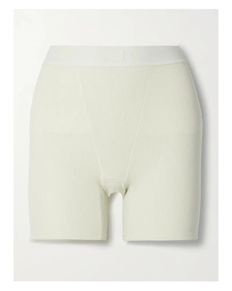 SKIMS Cotton Rib Boxer – Bone – Shorts Aus Geripptem Jersey Aus Einer Baumwollmischung - Creme Creme