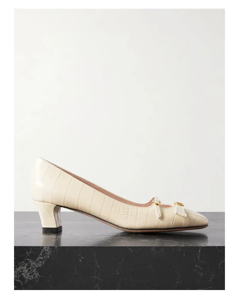Valentino Garavani Bowow Décolleté 45 Pumps Aus Leder Mit Krokodileffekt Und Verzierung - Elfenbein Elfenbein