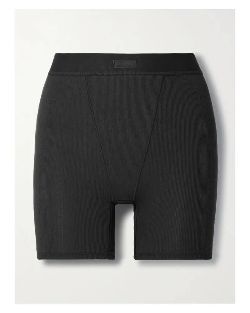 SKIMS Cotton Rib Boxer – Soot – Shorts Aus Geripptem Jersey Aus Einer Baumwollmischung - Schwarz Schwarz