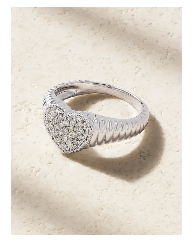 Yvonne Léon Baby Chevalière Coeur Berlingot 9-karat White Gold Diamond Signet Ring - Silver Silver