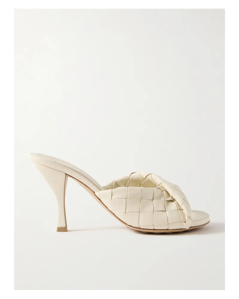 Bottega Veneta Blink Twisted Intrecciato Leather Mules - Cream Cream