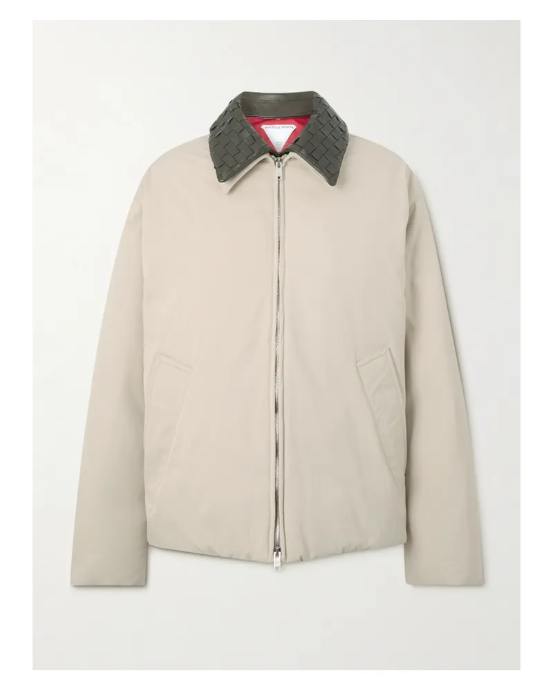 Bottega Veneta Daunenjacke Aus Shell Mit Intrecciato-lederbesatz - Grau Grau