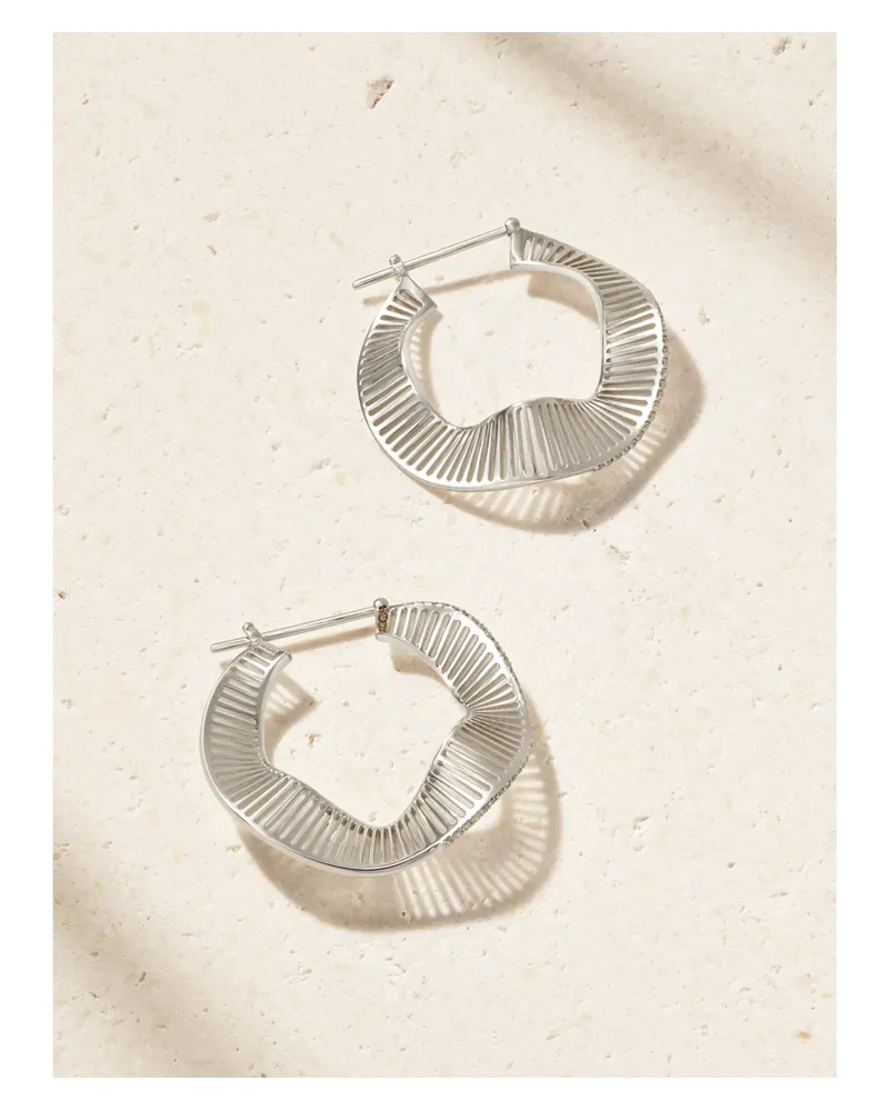 L’Atelier Nawbar Waves Creolen Aus 18 Karat Weißgold Mit Diamanten Gold