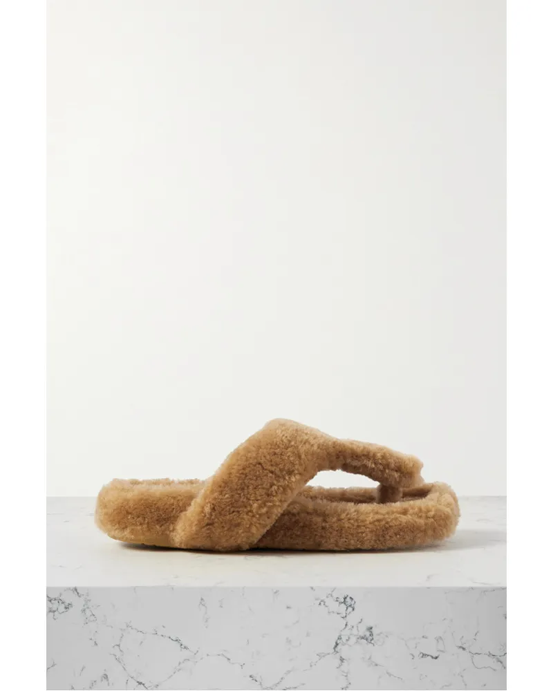 Loewe Zehensandalen aus Shearling Neutral