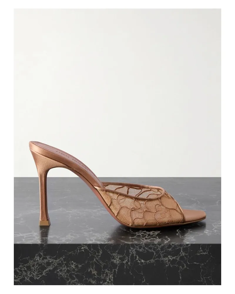Amina Muaddi Alexa Mules Aus Satin Und Schnurgebundener Spitze - Neutral Neutral