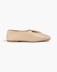 Elleme Flache Schuhe aus plissiertem Leder Neutral