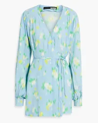 ROTATE Birger Christensen Plissiertes Mini-Wickelkleid aus Jacquard mit Print Blau