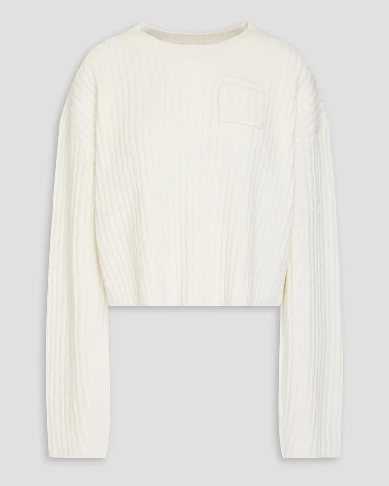 Helmut Lang Caria Cropped Pullover mit Zopfstrickmuster Weiß