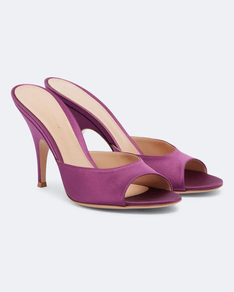 Gianvito Rossi Mules Sofia aus Satin Violett