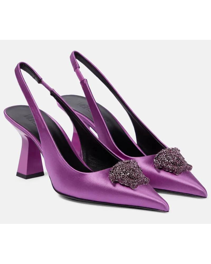 Versace Verzierte Slingback-Pumps La Medusa aus Satin Lila