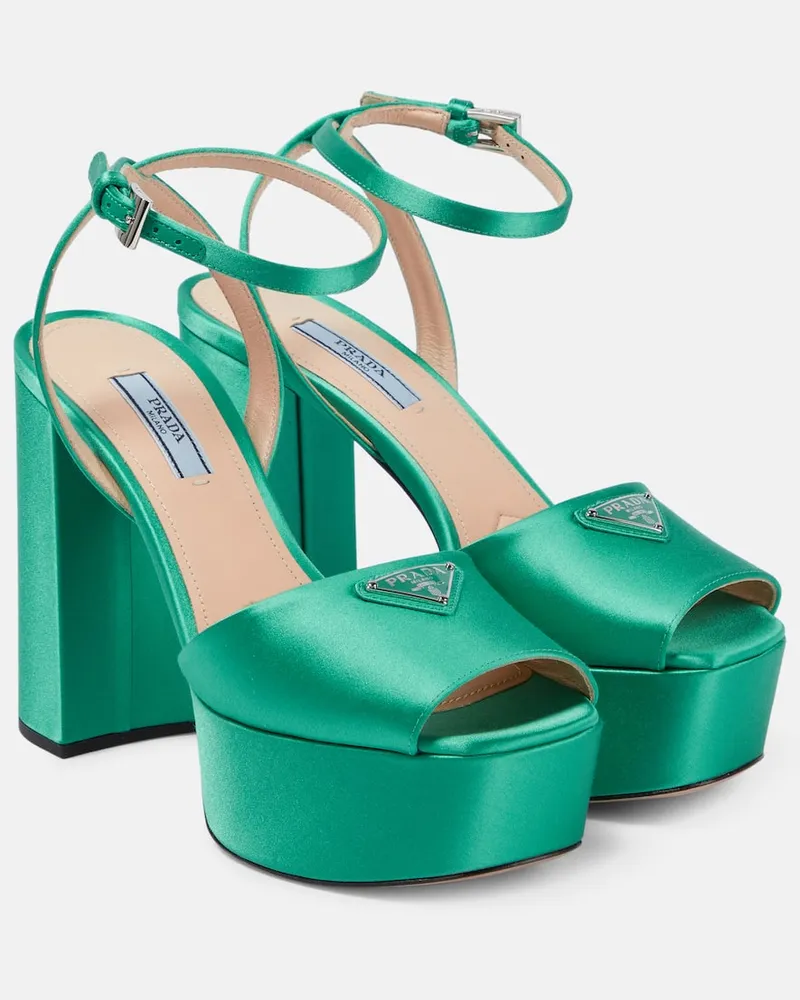 Prada Plateausandalen aus Satin Grün
